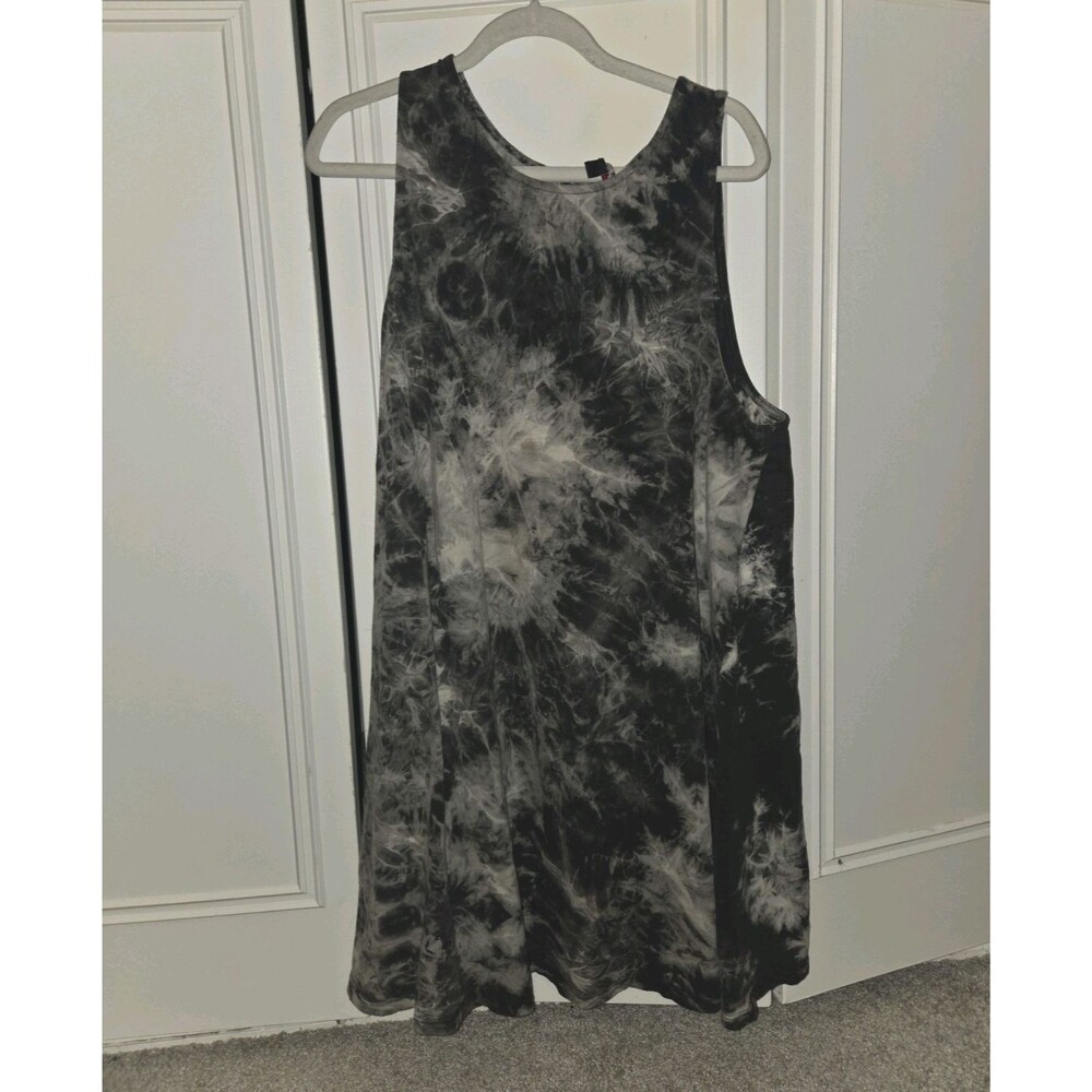 One Clothing Los Angeles Women’s Tie Dye Shift Dress L Black/Gray Short Pullover